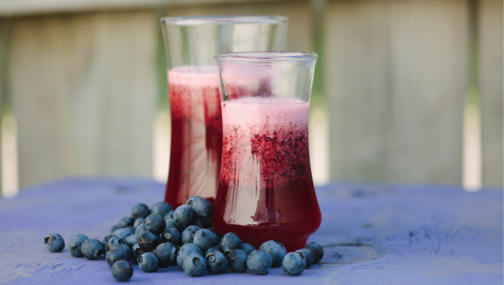 9. Best healthy juices for older people blueberry juice